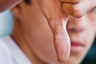 Po přízni řízni aneb jak po smrti mámy vybublalo morální bahno příbuzných. Vyškrtl jsem je nadobro - Médium.cz